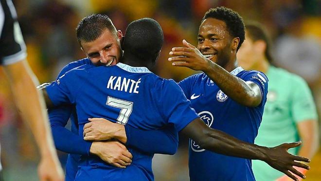 克罗斯评历史最佳11人：C罗左边锋，梅西前腰，马尔蒂尼入选